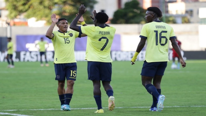 equador lidera a competicao